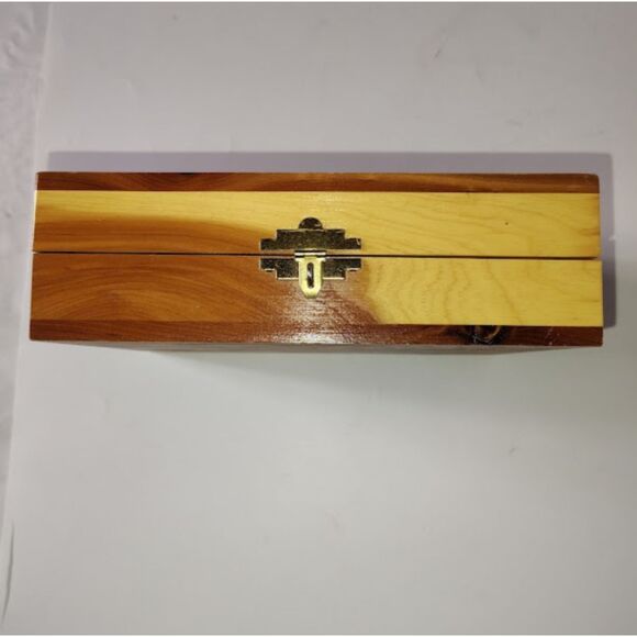 Vintage 1976 Holy Bible Cedar Box Memorial Edition Red Letter Concordance - Picture 16 of 16